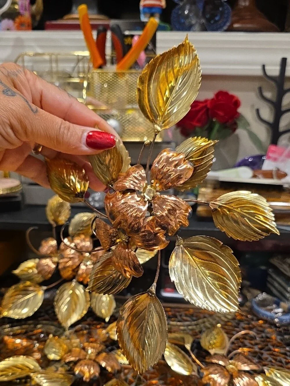 Gold Metal Leaf Wall Art Floral Décor - Elegant Home Accent